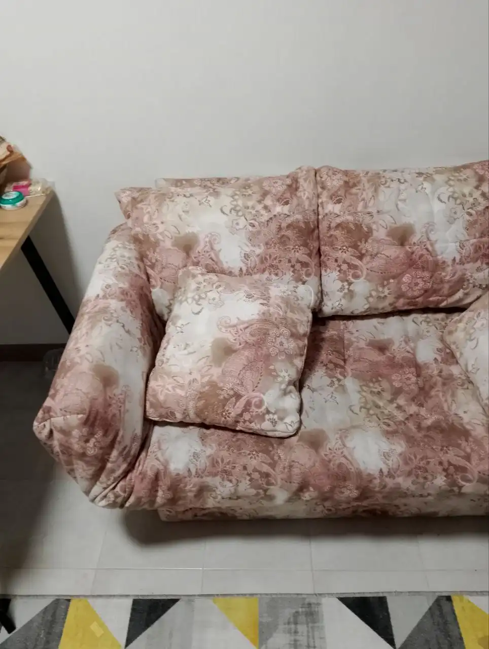 Продам диван с спальным местом 85*185