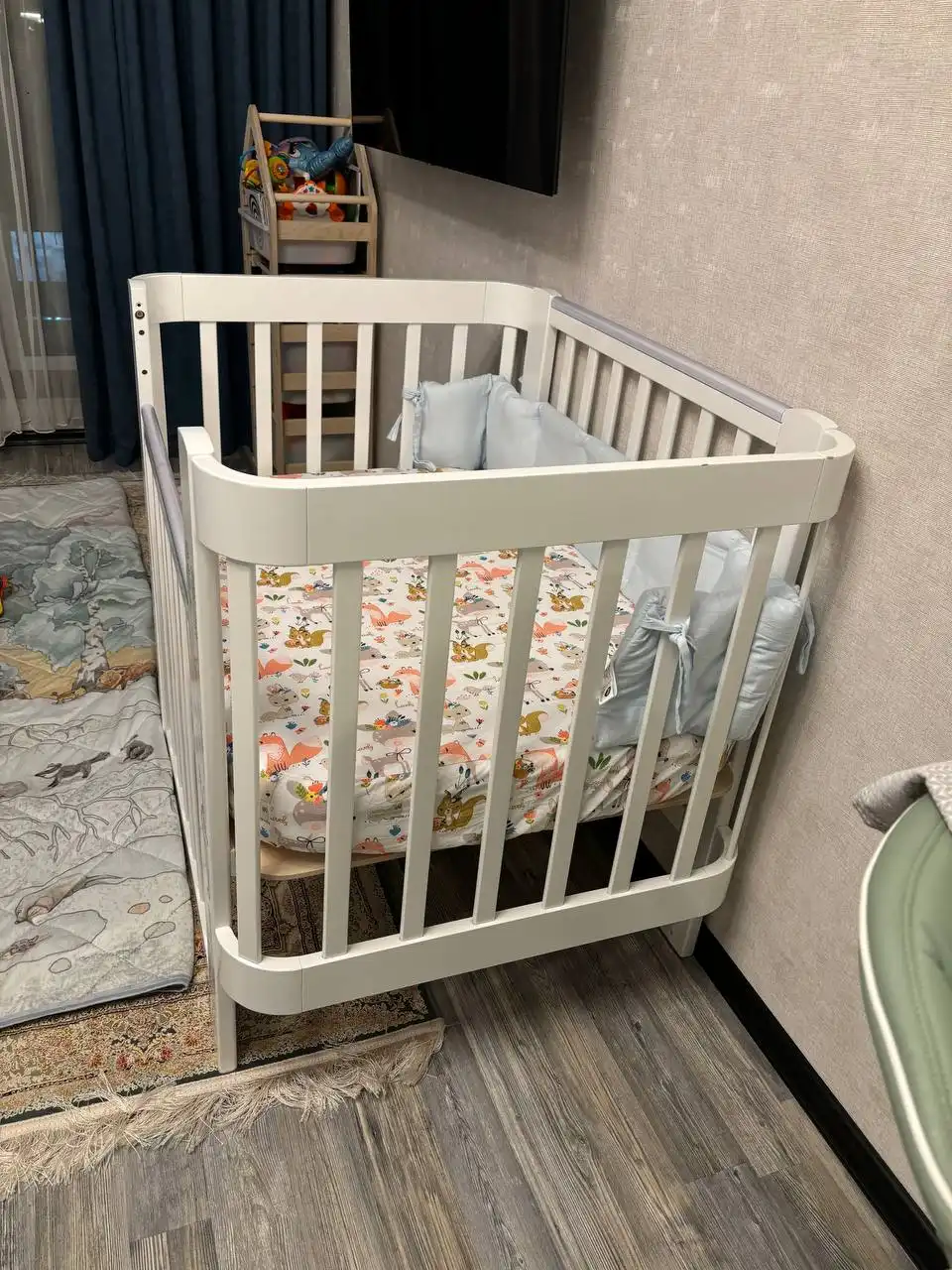 Продам детскую кроватку Happy Baby Mommy Love