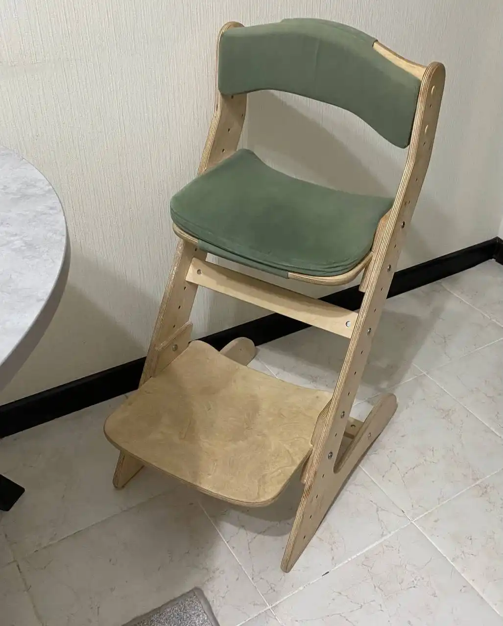 Растущий стул и система хранения IKEA