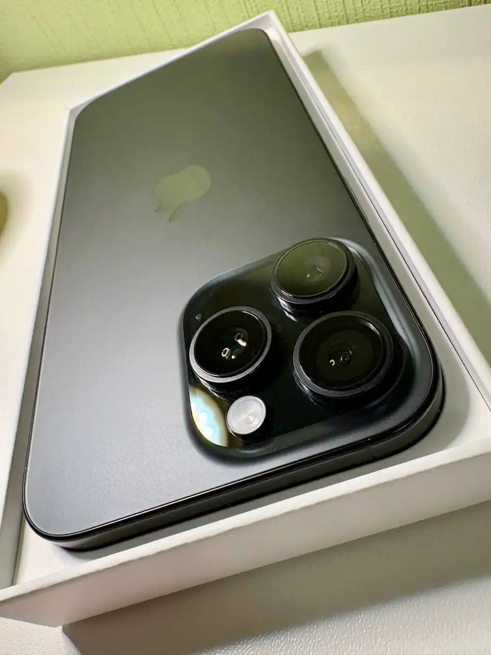 Продажа iPhone 16 Pro Max 256 ГБ в идеальном состоянии