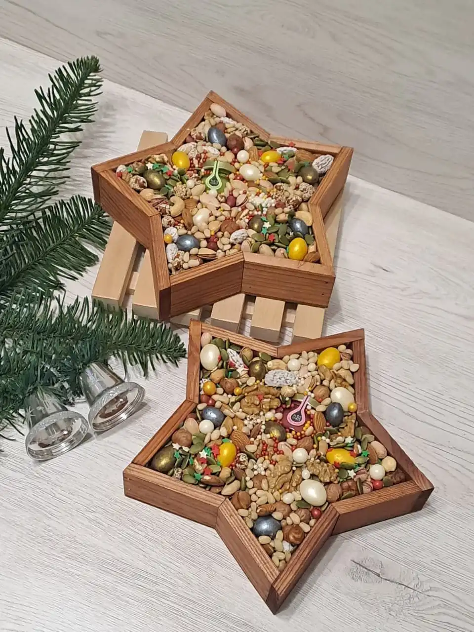 Подарочный набор из орехов и сухофруктов