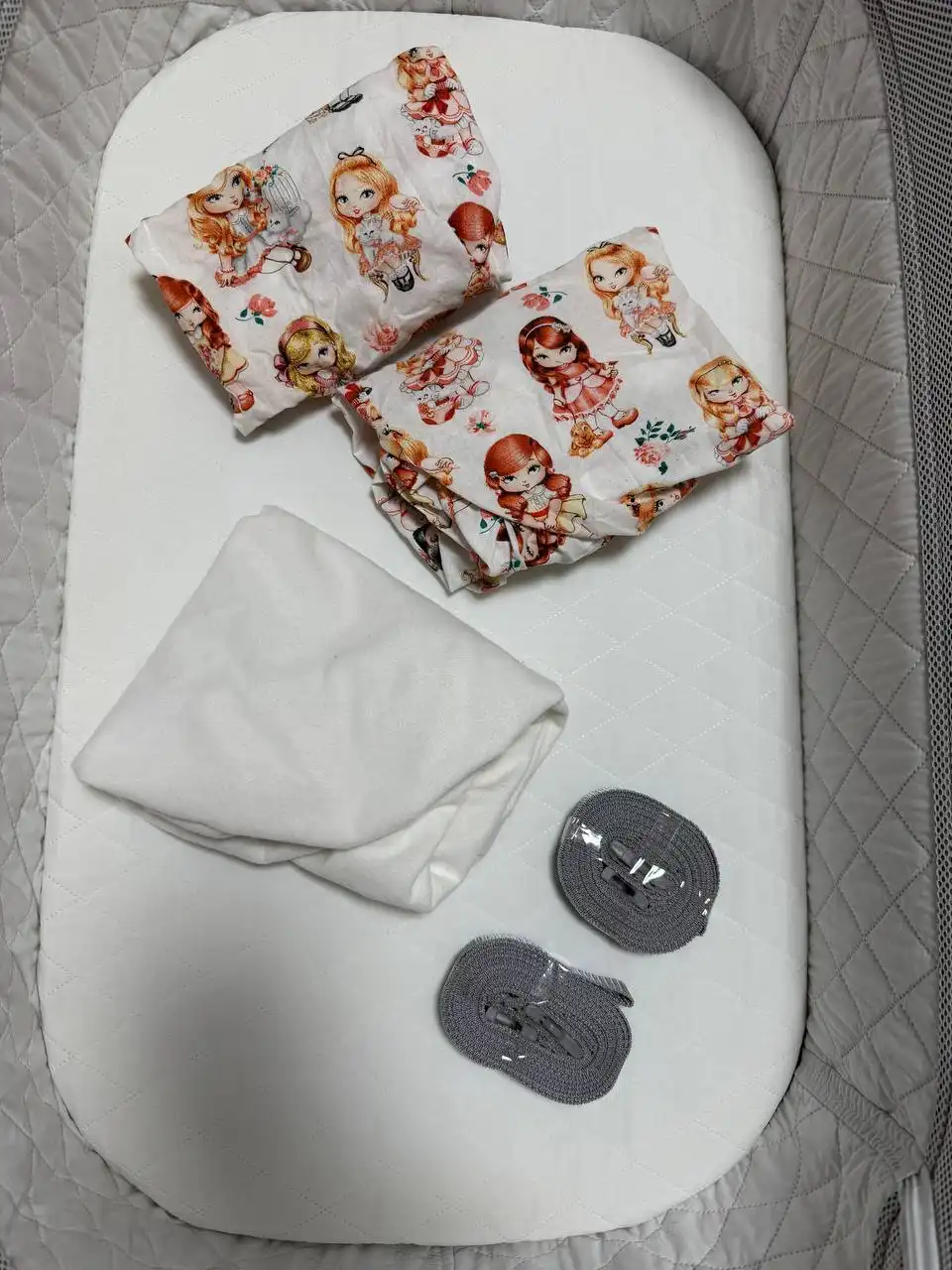 Детские товары для новорожденных: кроватка-люлька, кокон, автокресло, ванночка