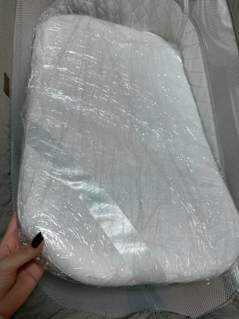 Детские товары для новорожденных: кроватка-люлька, кокон, автокресло, ванночка