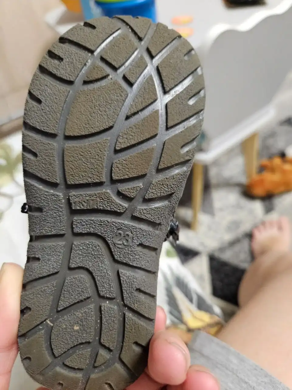 Зимняя детская одежда и обувь