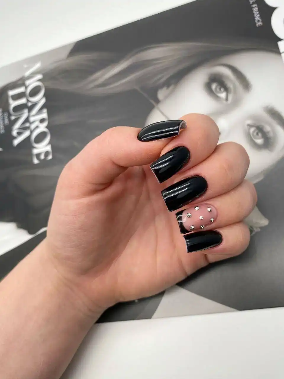 Маникюр, педикюр и наращивание ногтей в салоне J.NAIL_BAR