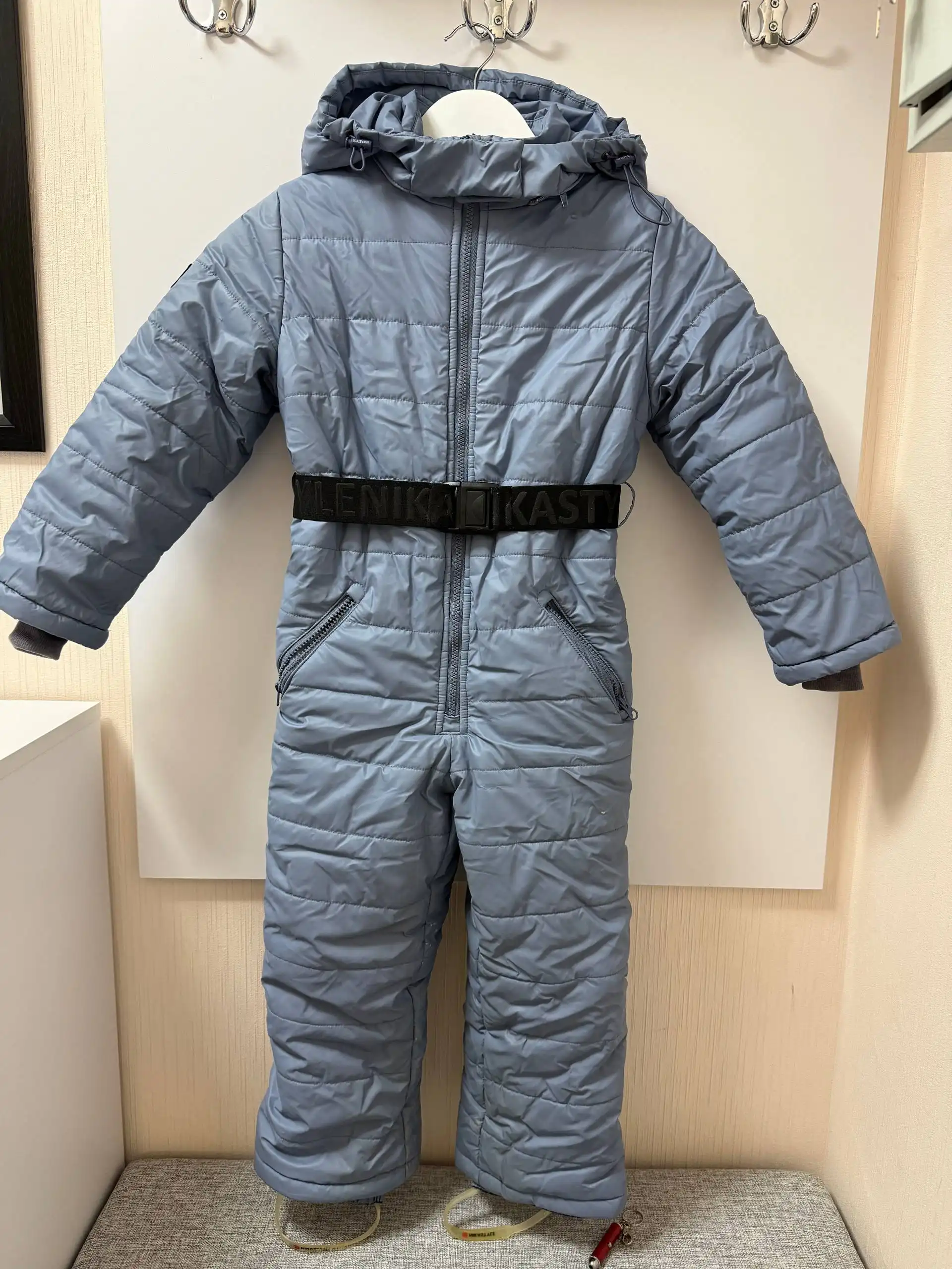 Продажа зимних и осенних курток, комбинезона на рост 122