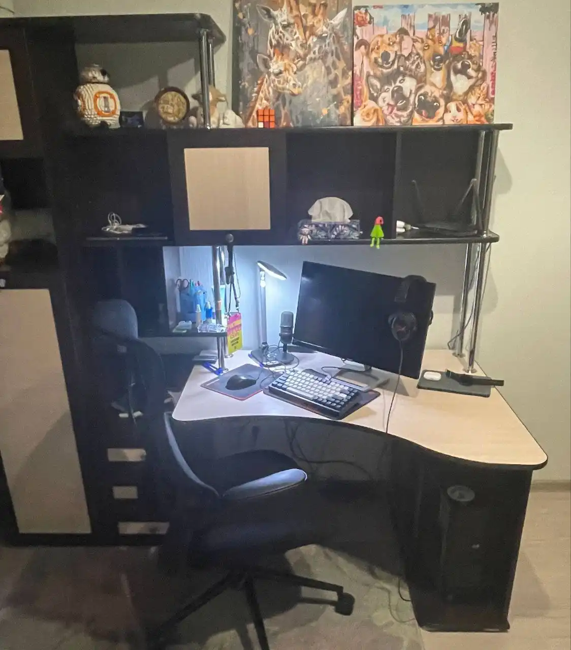 Комплект корпусной мебели с рабочим местом