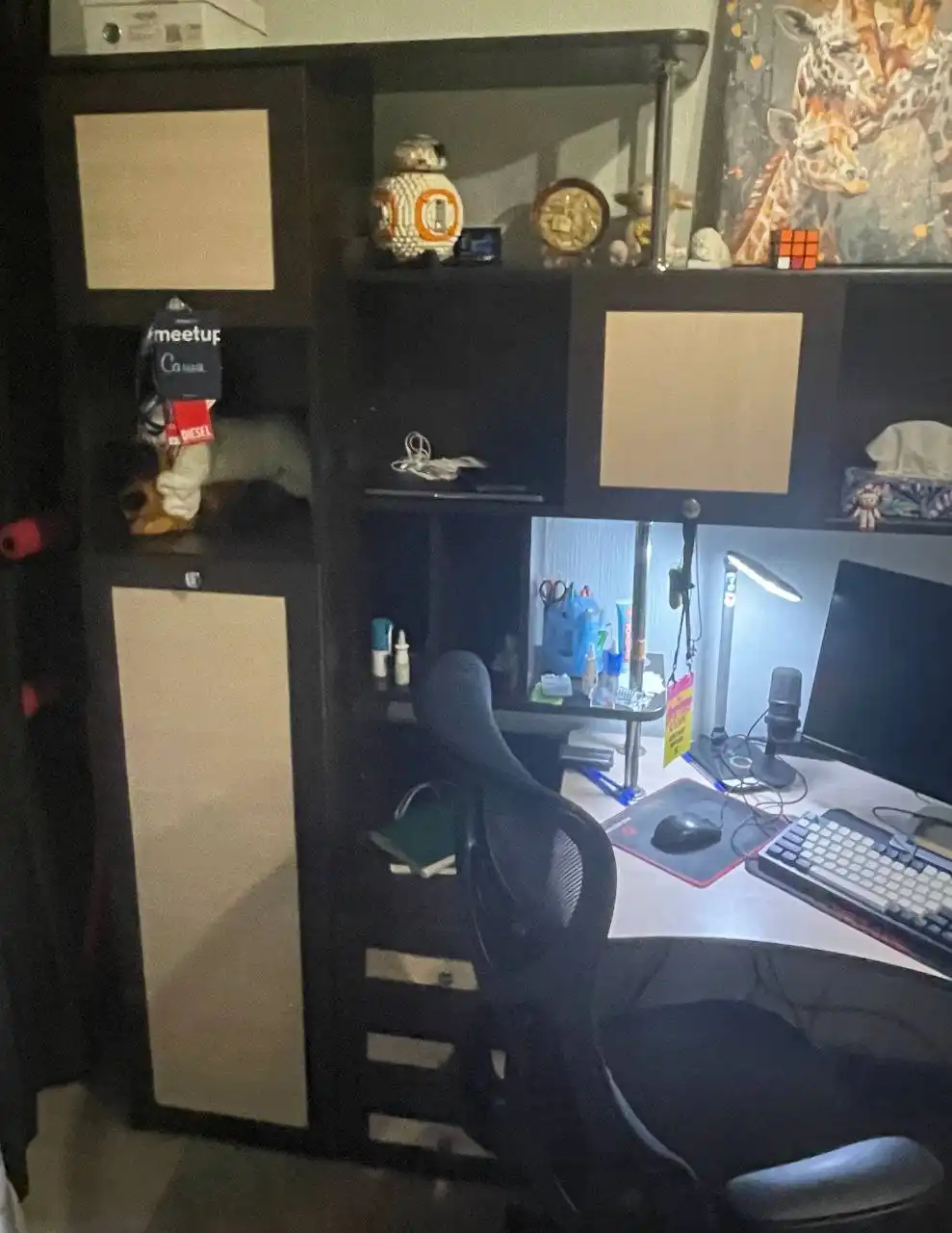 Комплект корпусной мебели с рабочим местом