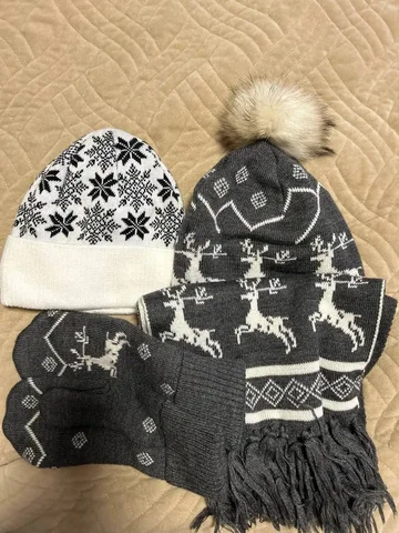 Комплект зимних аксессуаров: шапка, шарф, варежки - частное объявление в Балашиха