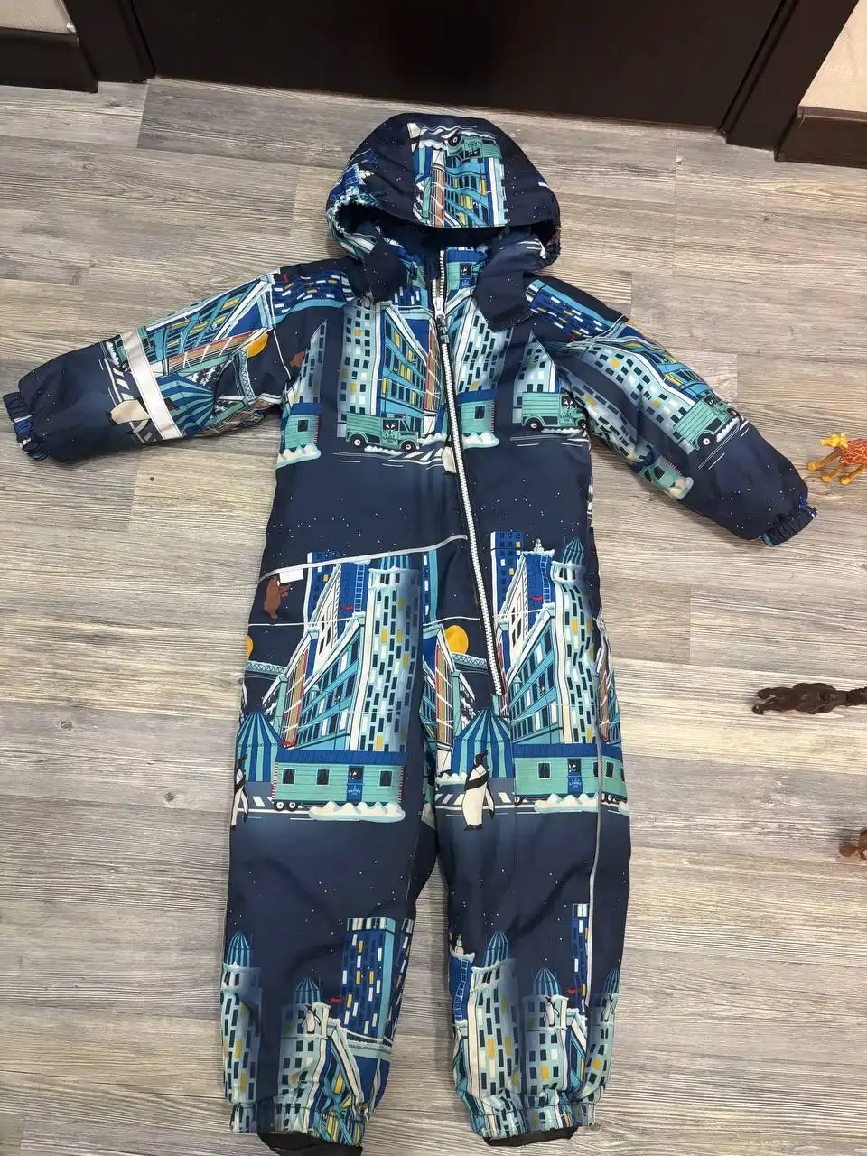 Комбинезон и дутики в отличном состоянии - Детская одежда (Одежда) в Балашиха