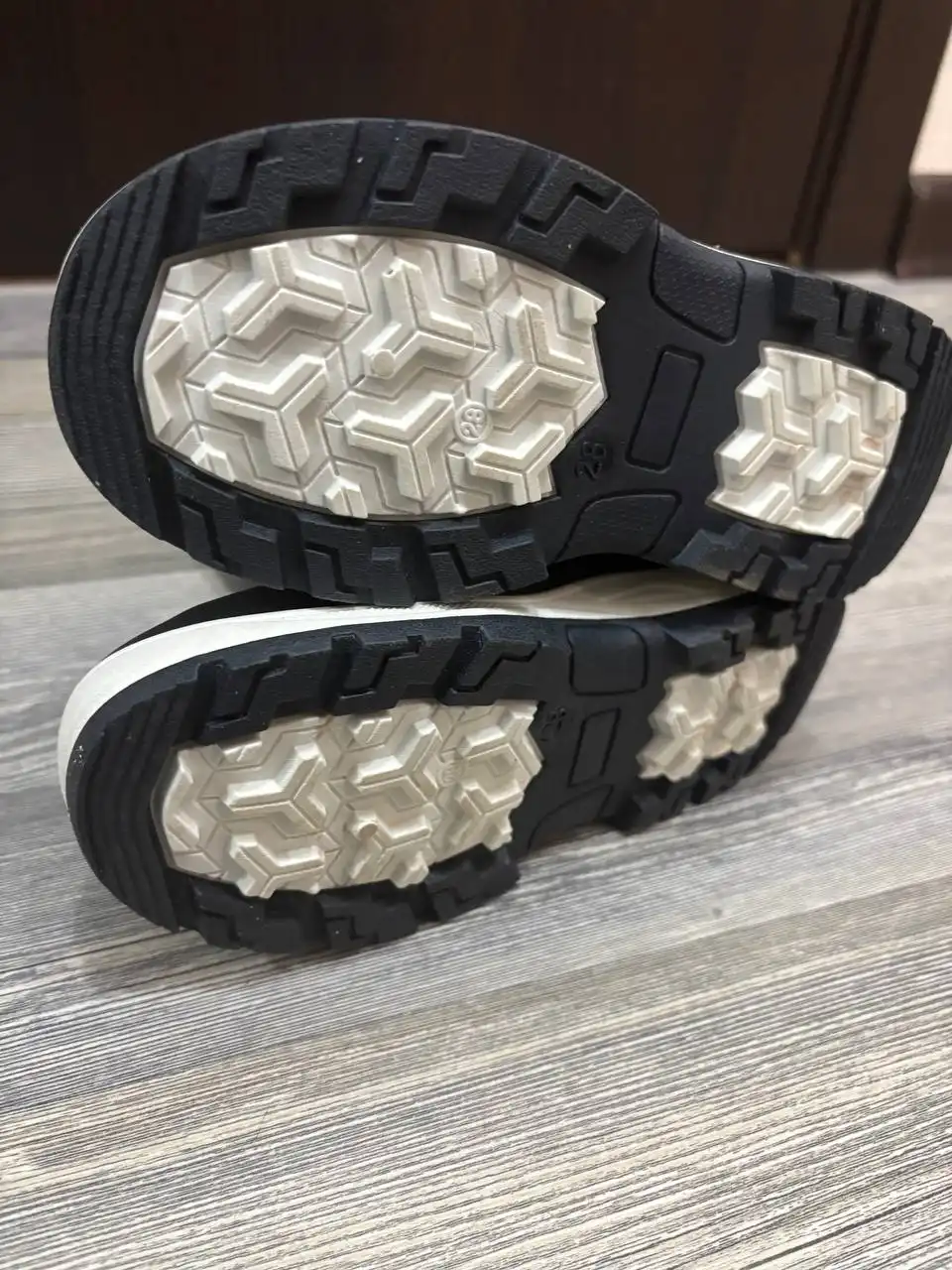 Комбинезон и дутики в отличном состоянии - Детская одежда (Одежда) в Балашиха