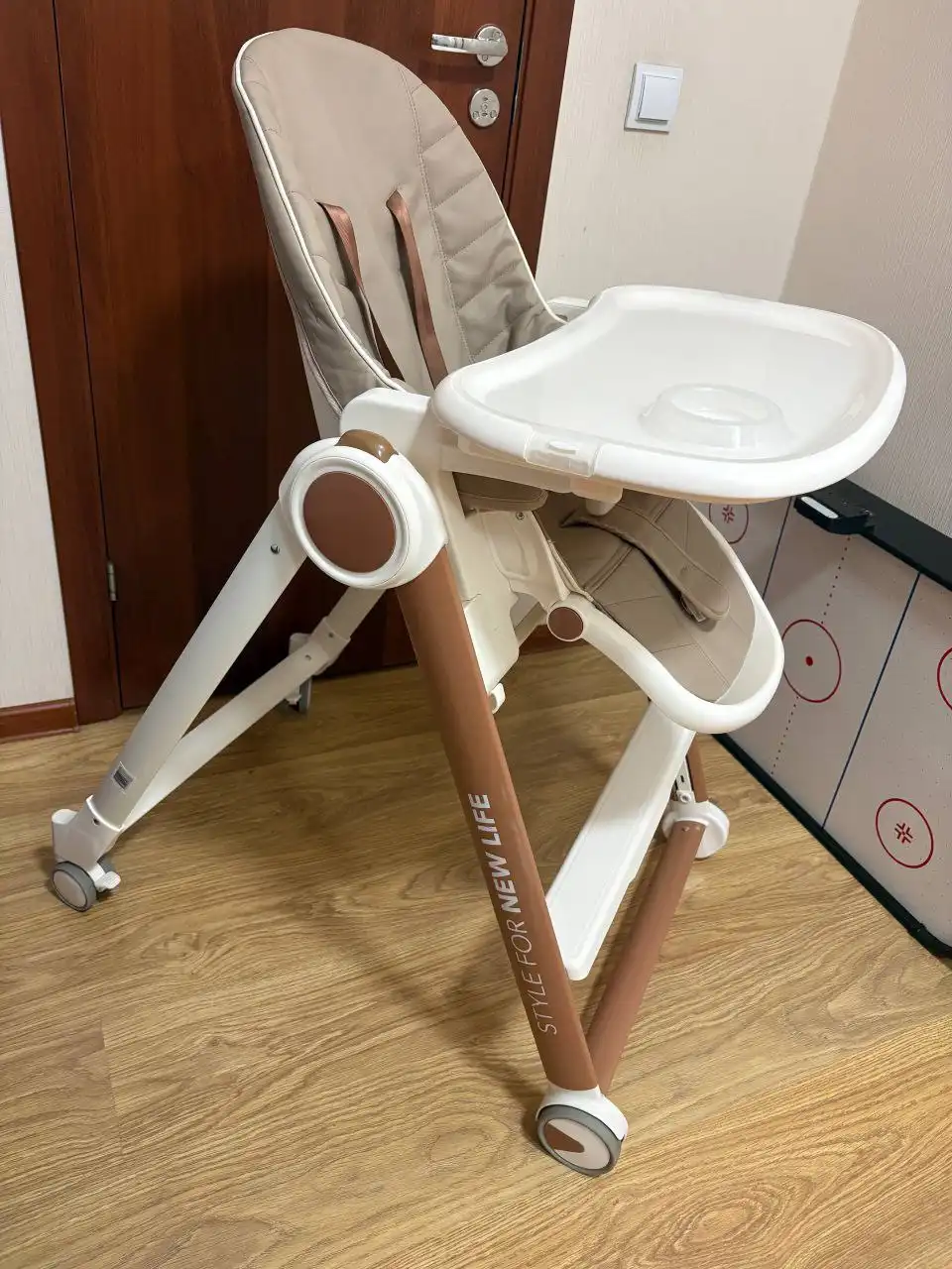 Стульчик для кормления Happy Baby Berny V2 - Стульчики для кормления (Товары для детей) в Балашиха