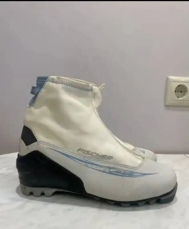 Лыжные ботинки размер 38 - Спортивная обувь (Одежда) в Балашиха