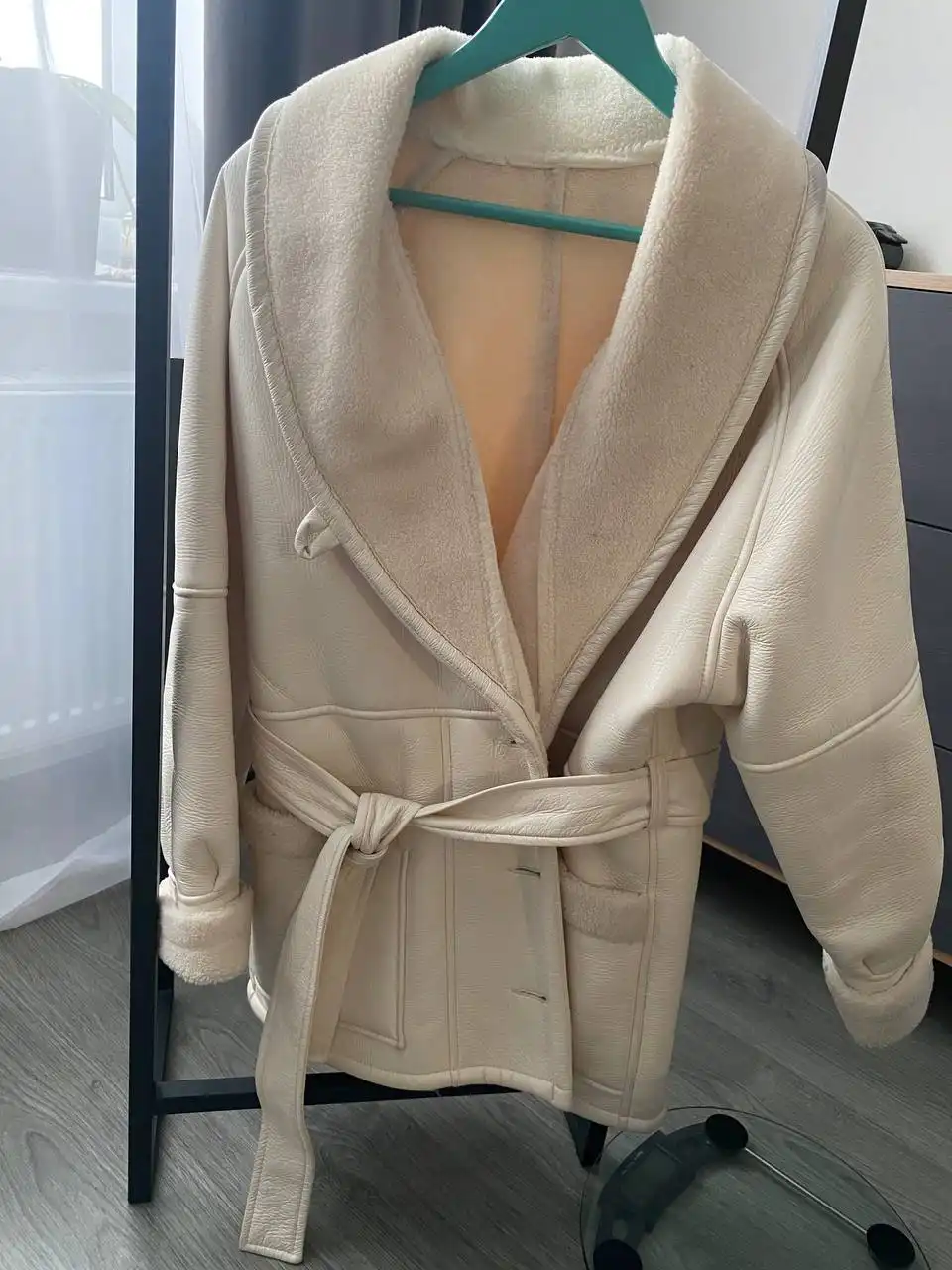 Продам искусственную шубку, дубленку и зимнюю парку размер 46 - Верхняя одежда (Одежда) в Балашиха