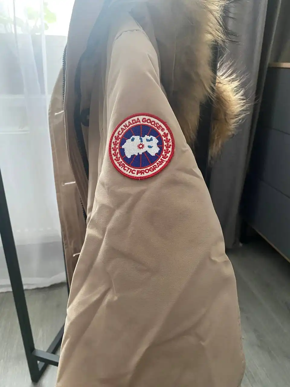 Продам искусственную шубку, дубленку и зимнюю парку размер 46 - Верхняя одежда (Одежда) в Балашиха