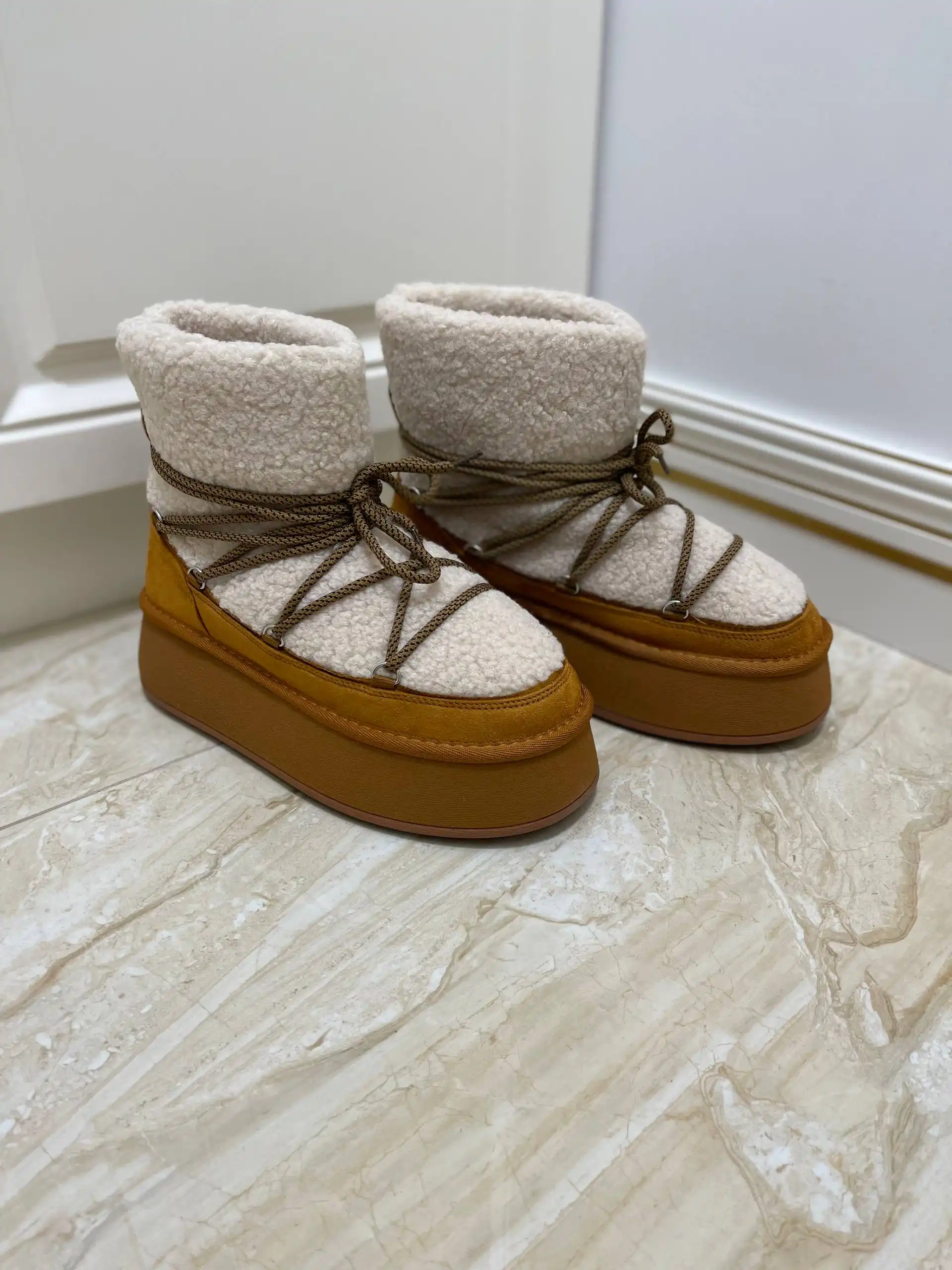 Женские дутики на меху - Обувь (Одежда) в Балашиха