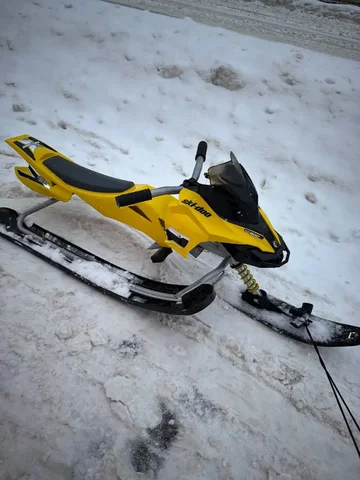 Снегокат Sky Doo в отличном состоянии - Роспись/Художественные изделия в Балашиха