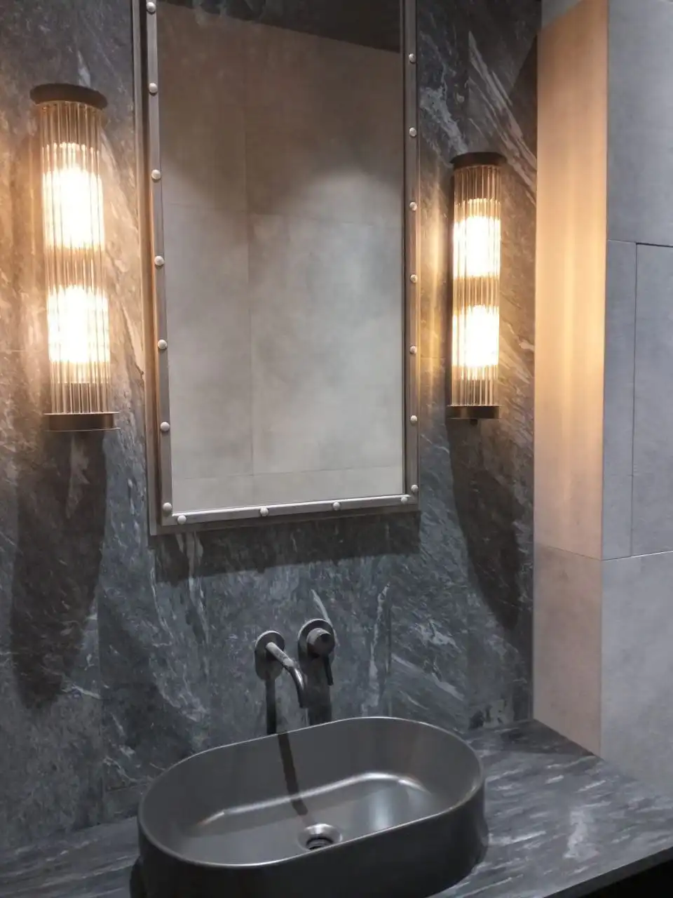 Услуги плиточника и сантехника под ключ - Ремонт и строительство (Услуги) в Балашиха