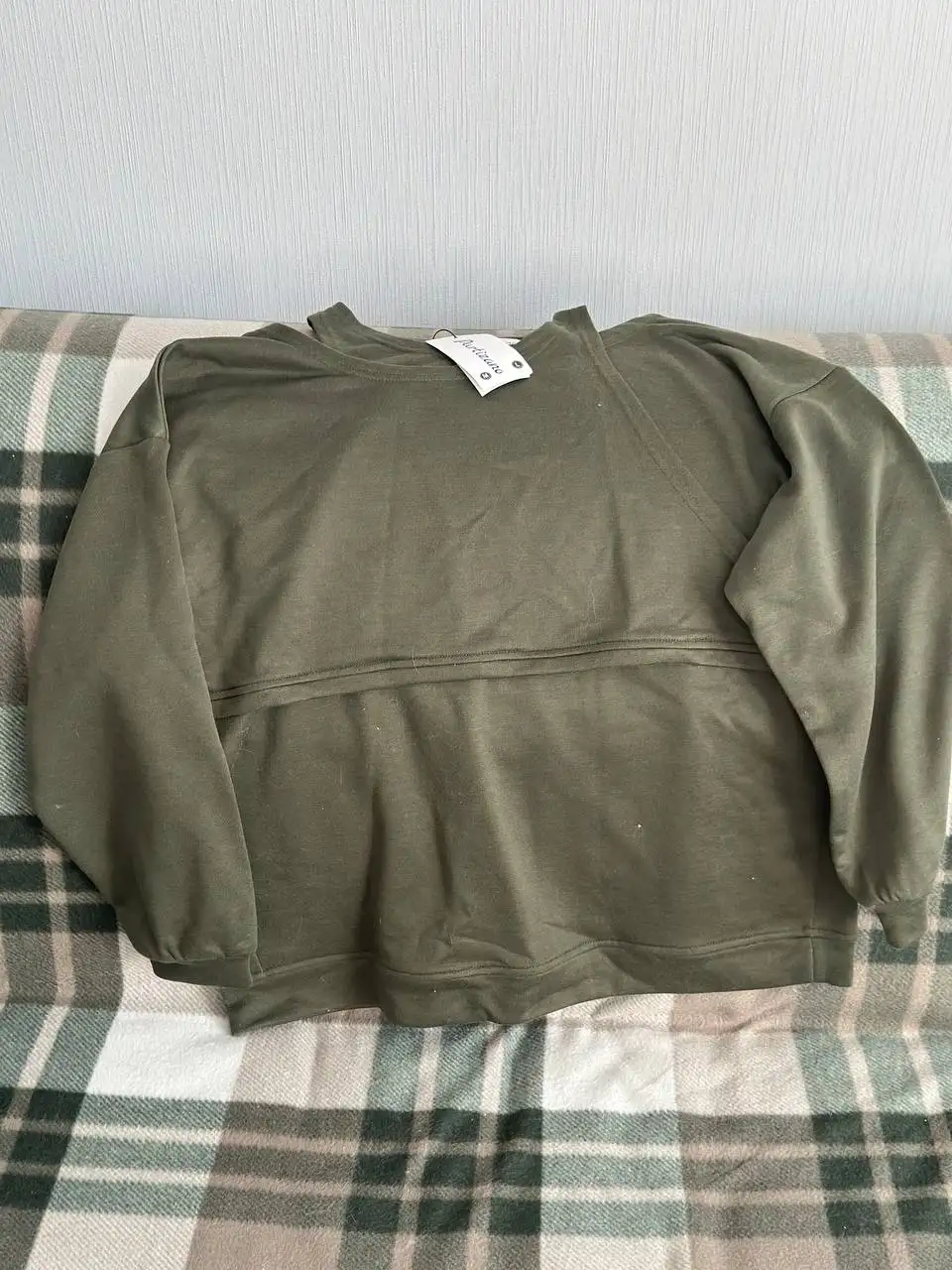 Продажа вешалки напольной, женского свитшота и батильонов - Одежда в Балашиха