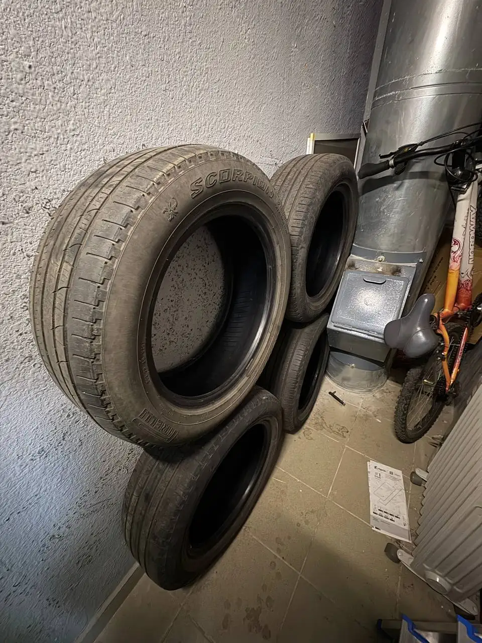 Продажа 4 летних покрышек Pirreli Scorpion Verde All 215/60 R17 - Шины и диски (Запчасти) в Балашиха