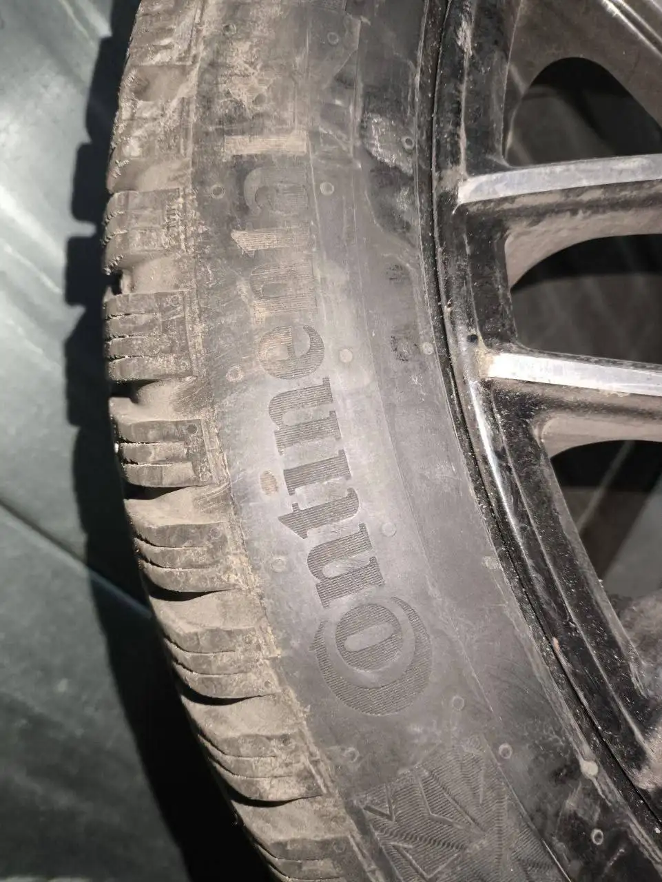 Резина Континенталь Айс Контакт 3 235/45/18 - Шины и диски (Авто) в Балашиха