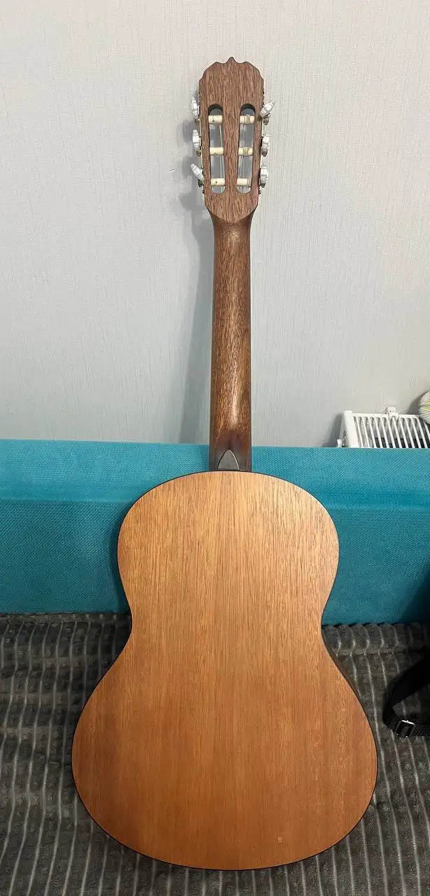 Детская гитара Sevillia 3/4 с подножкой и чехлом - Музыкальные инструменты (Хобби и отдых) в Балашиха