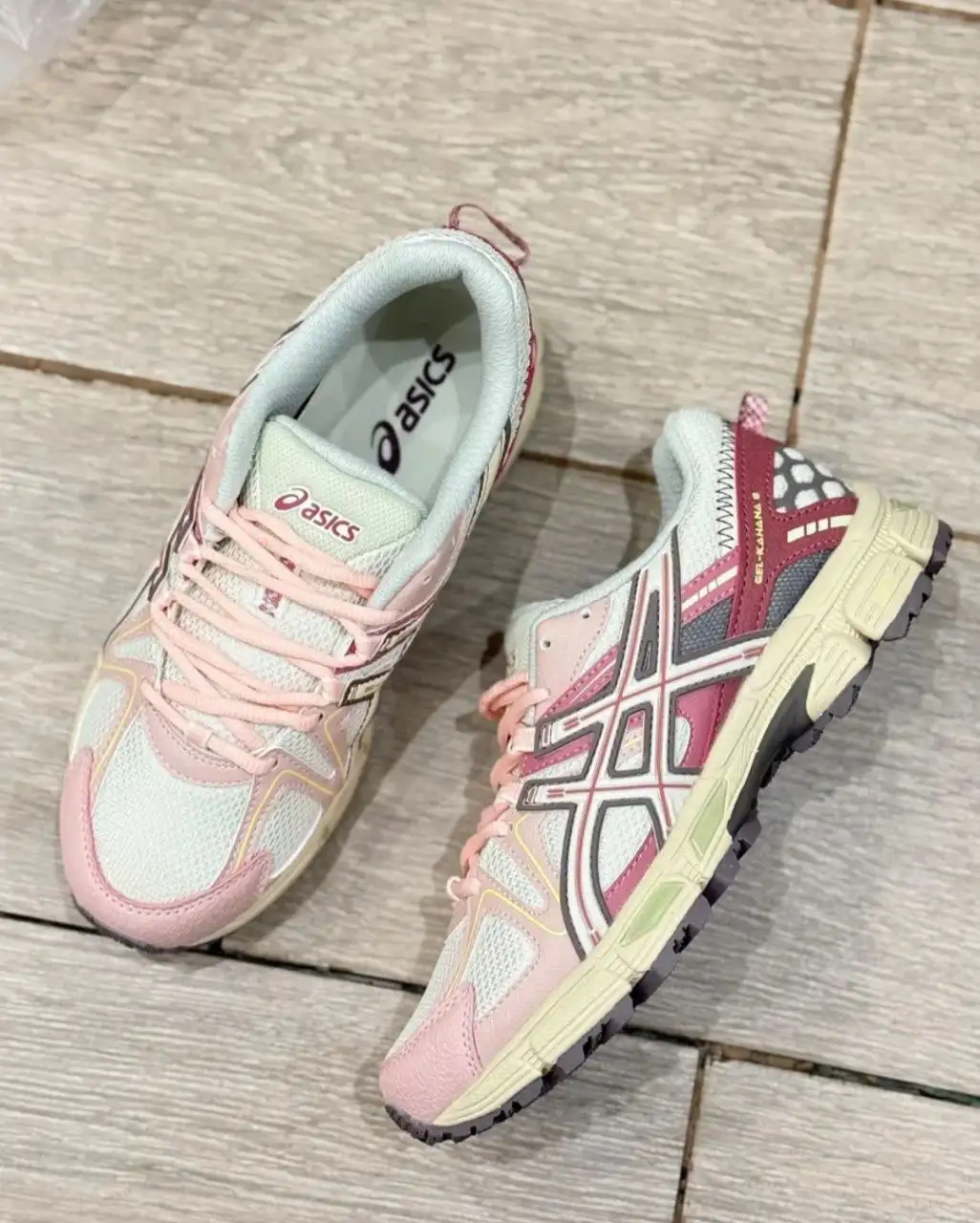 Женские кроссовки розового цвета - Обувь (Одежда) в Балашиха