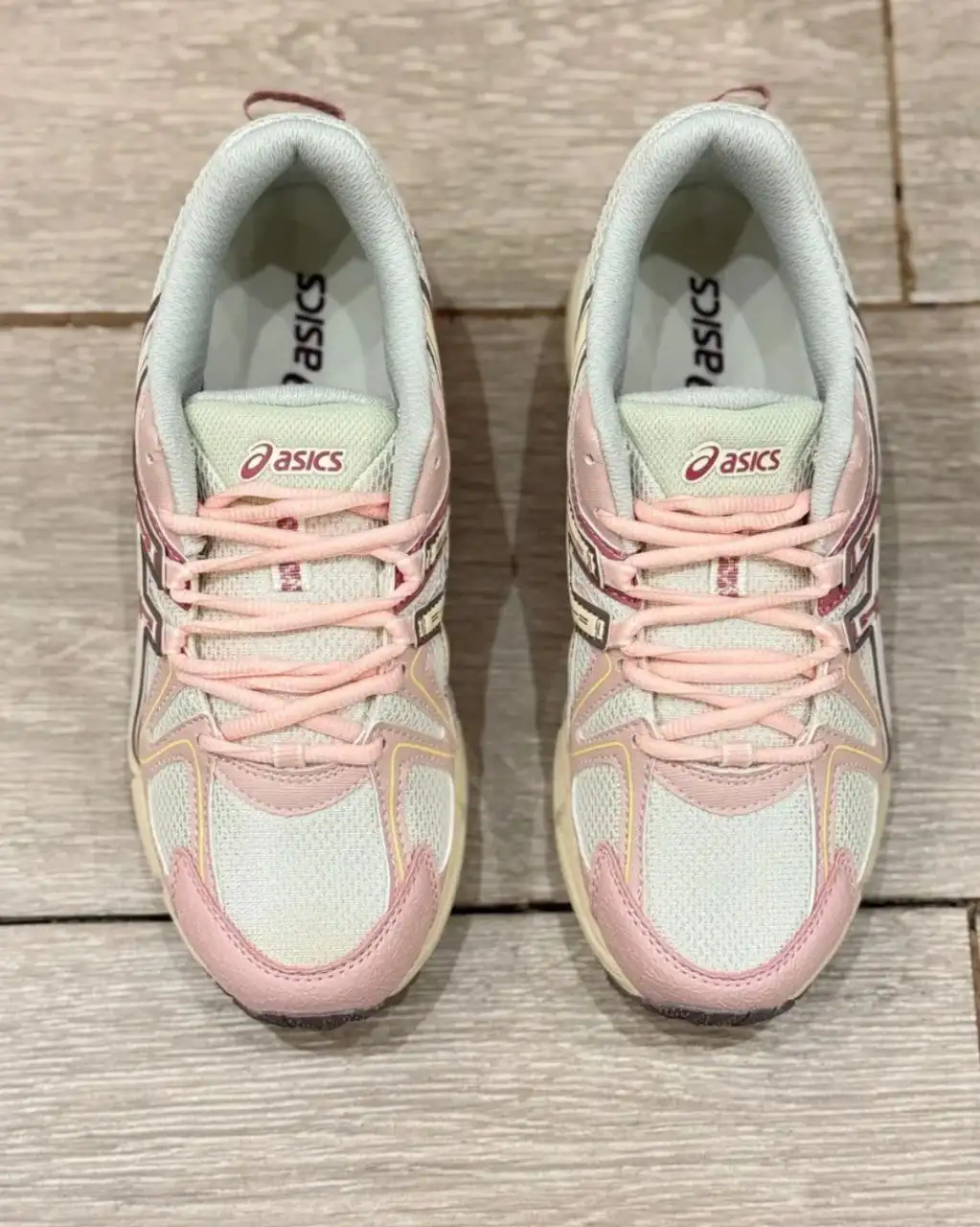 Женские кроссовки розового цвета - Обувь (Одежда) в Балашиха