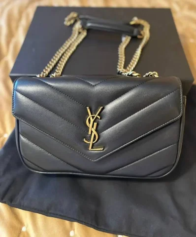 Сумка Yves Saint Laurent черная с золотой фурнитурой - Одежда в Балашиха