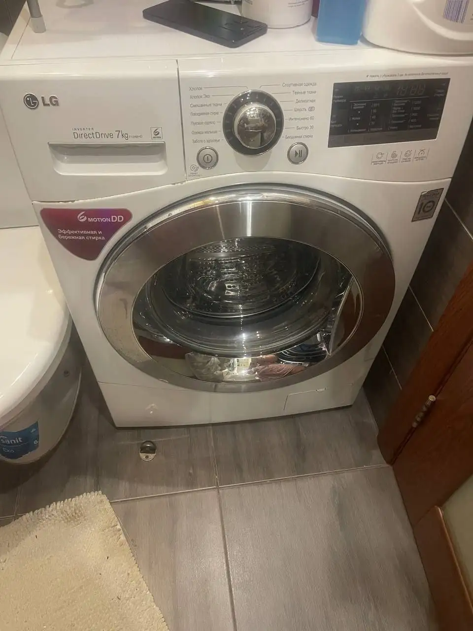 Продажа стиральной машины LG и стенки в Балашихе - Мебель и техника (Барахолка) в Балашиха