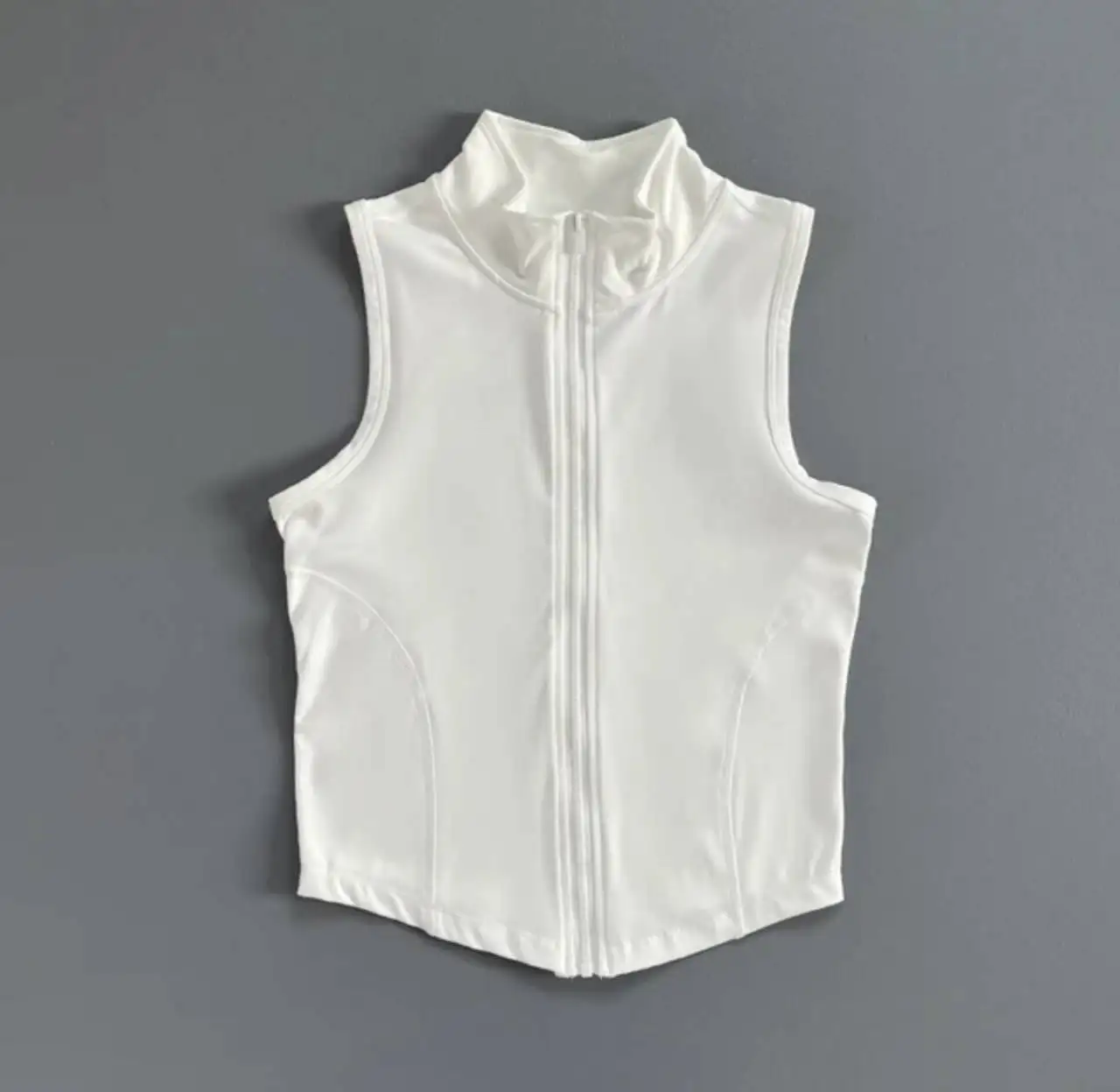 Спортивный топ M-L - Спортивная одежда (Одежда) в Балашиха