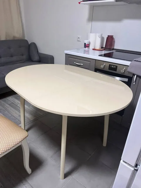 Телевизор Hisens, тумба и стол кухонный раскладной - Строительные инструменты в Балашиха