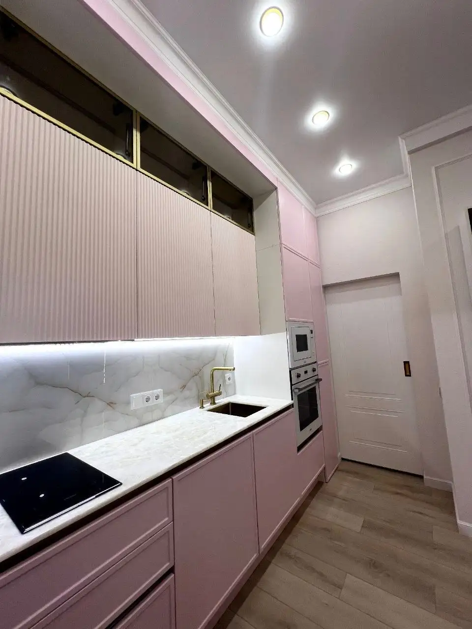 Шкафы и кухни по индивидуальным размерам - Мебельные услуги (Услуги) в Балашиха