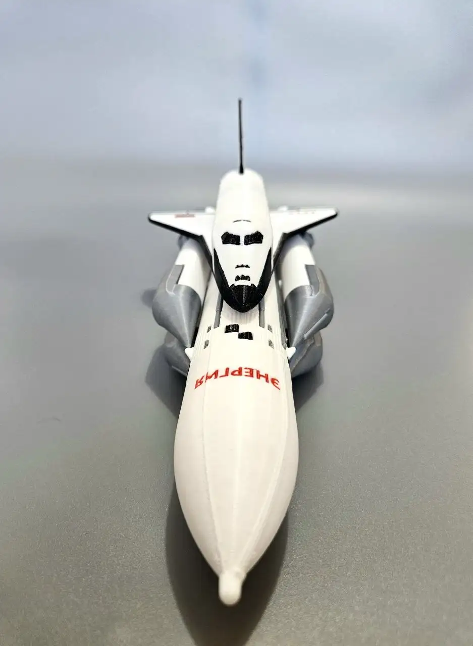 Макет ракетоплана "Буран" с ракетоносителем "Энергия" 1:200 - Коллекционирование (Хобби и отдых) в Балашиха