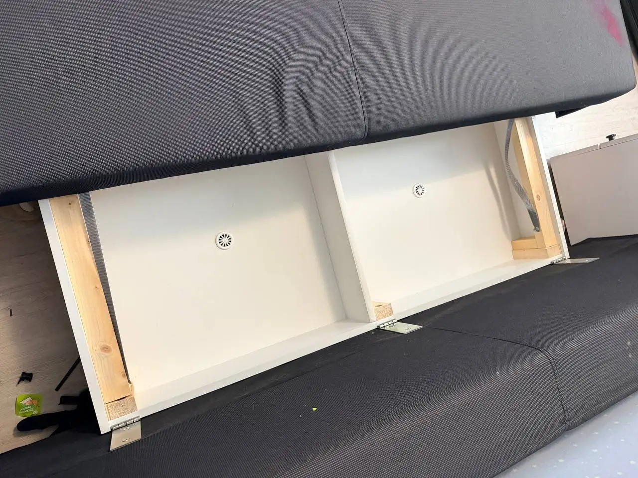 Диван IKEA с раскладным механизмом и ящиками хранения - Барахолка в Балашиха