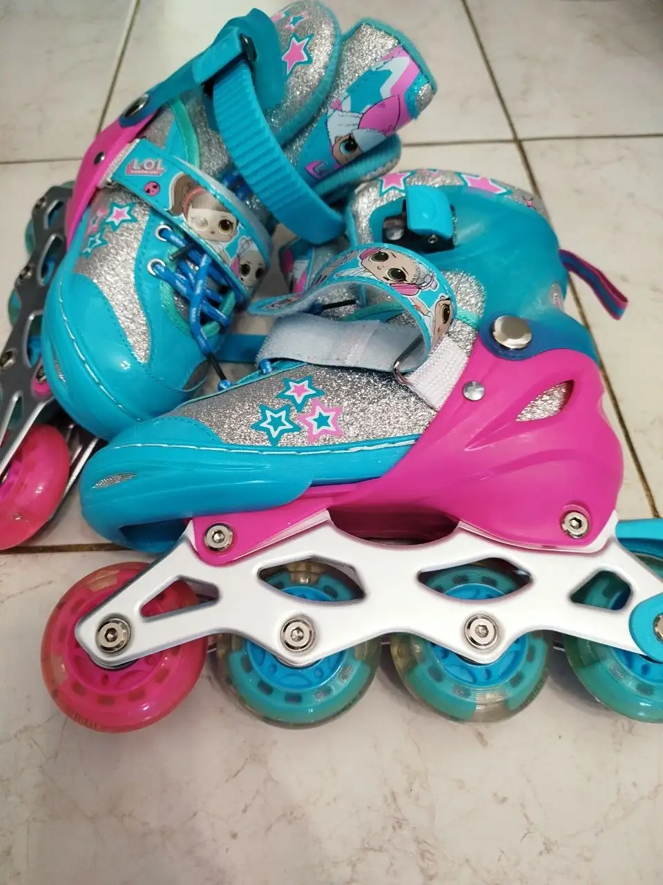 Продам ролики раздвижные для девочки с защитой - Ролики и коньки (Хобби и отдых) в Балашиха
