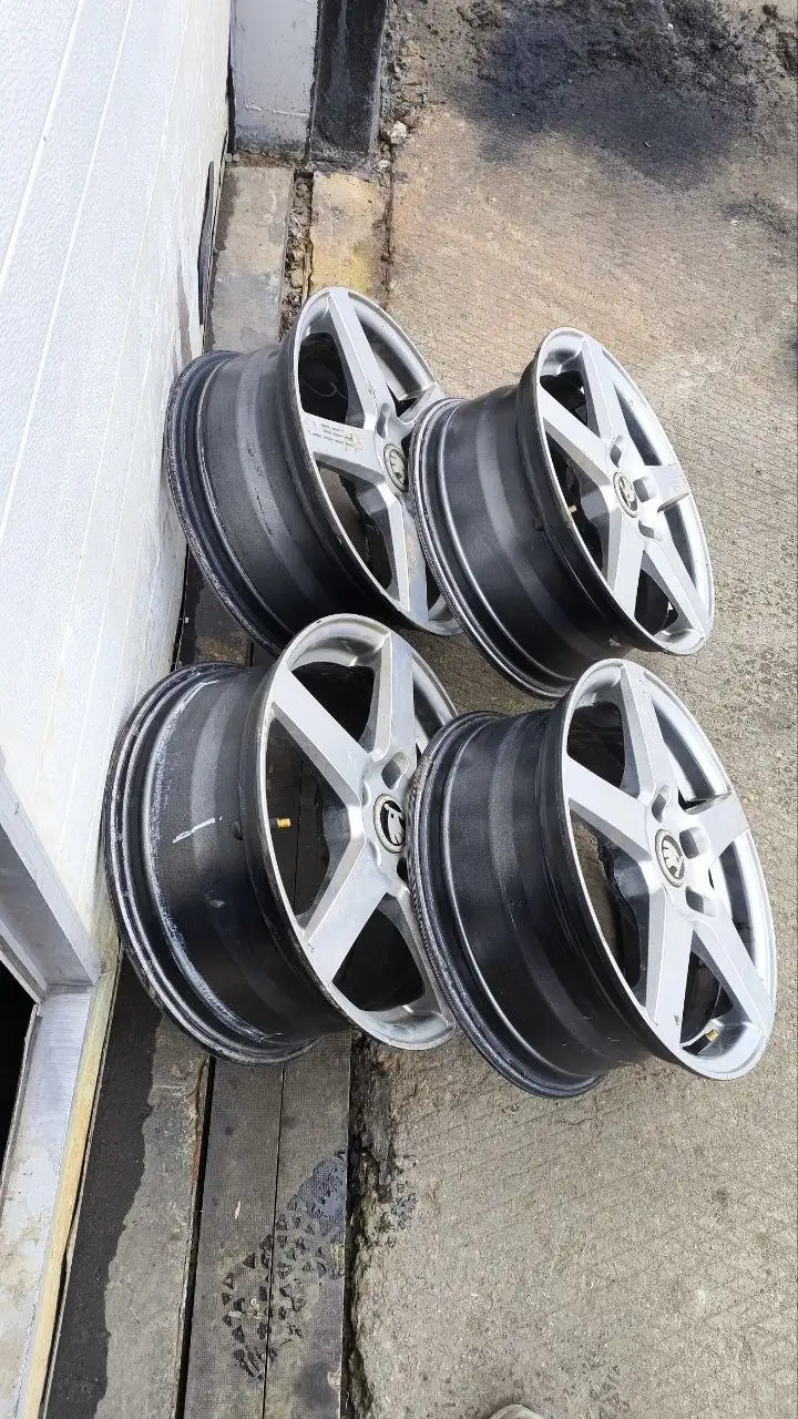 Диски с Шкоды СуперБ 2016 года - Диски колесные (Запчасти) в Балашиха