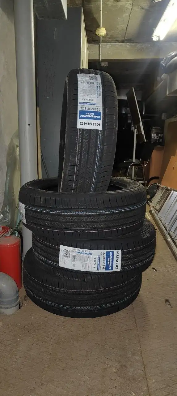 Комплект летней резины Kumho HP71 225/60 R18 104V XL - Шины и диски (Авто) в Балашиха