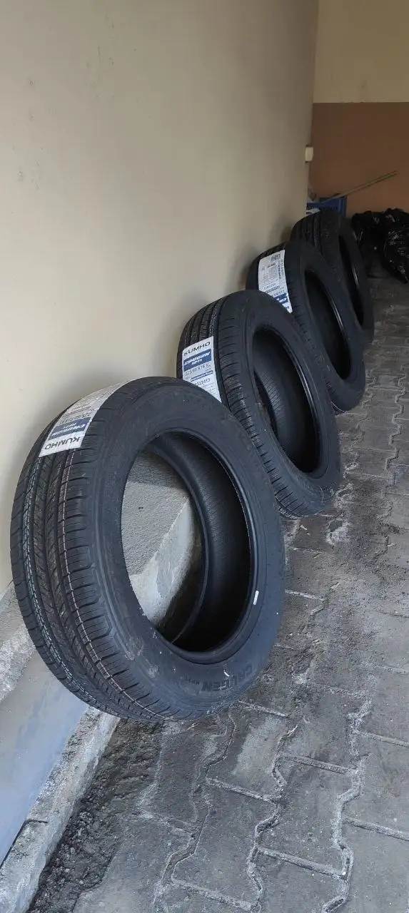 Комплект летней резины Kumho HP71 225/60 R18 104V XL - Шины и диски (Авто) в Балашиха