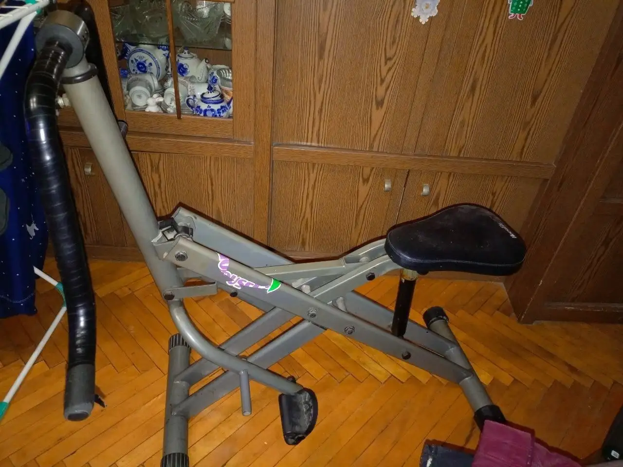 Тренажер металлический и канистры 20л - Барахолка в Балашиха