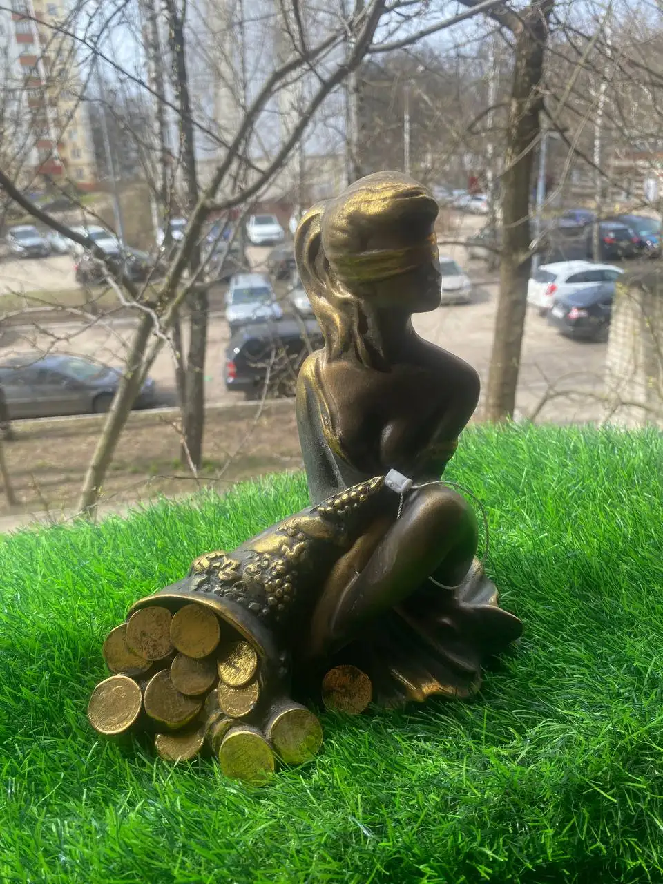 Продажа статуэтки, ботинок, сабельной пилы и краскопульта - Барахолка в Балашиха