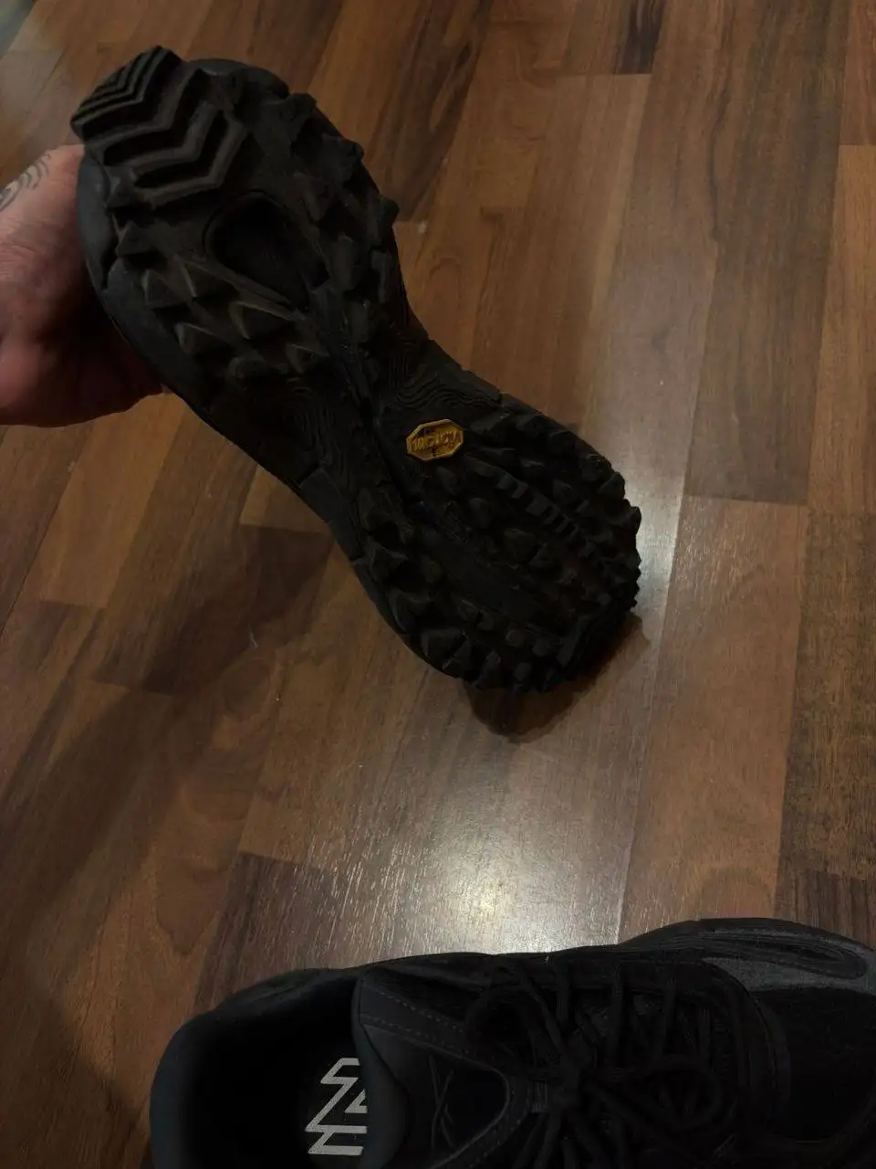 Срочная продажа: кроссовки, iPhone, Samsung - Барахолка в Балашиха