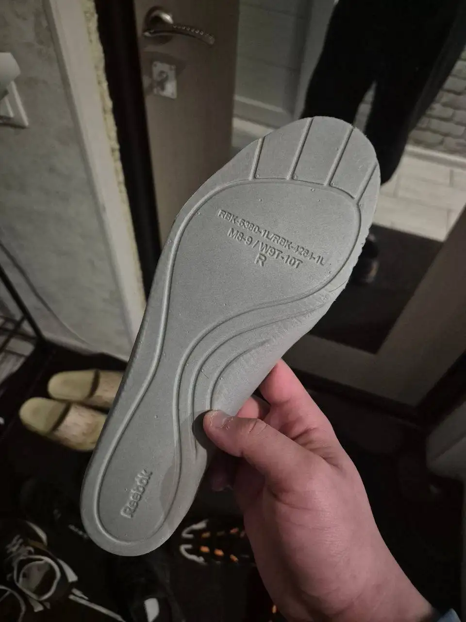 Срочная продажа: кроссовки, iPhone, Samsung - Барахолка в Балашиха