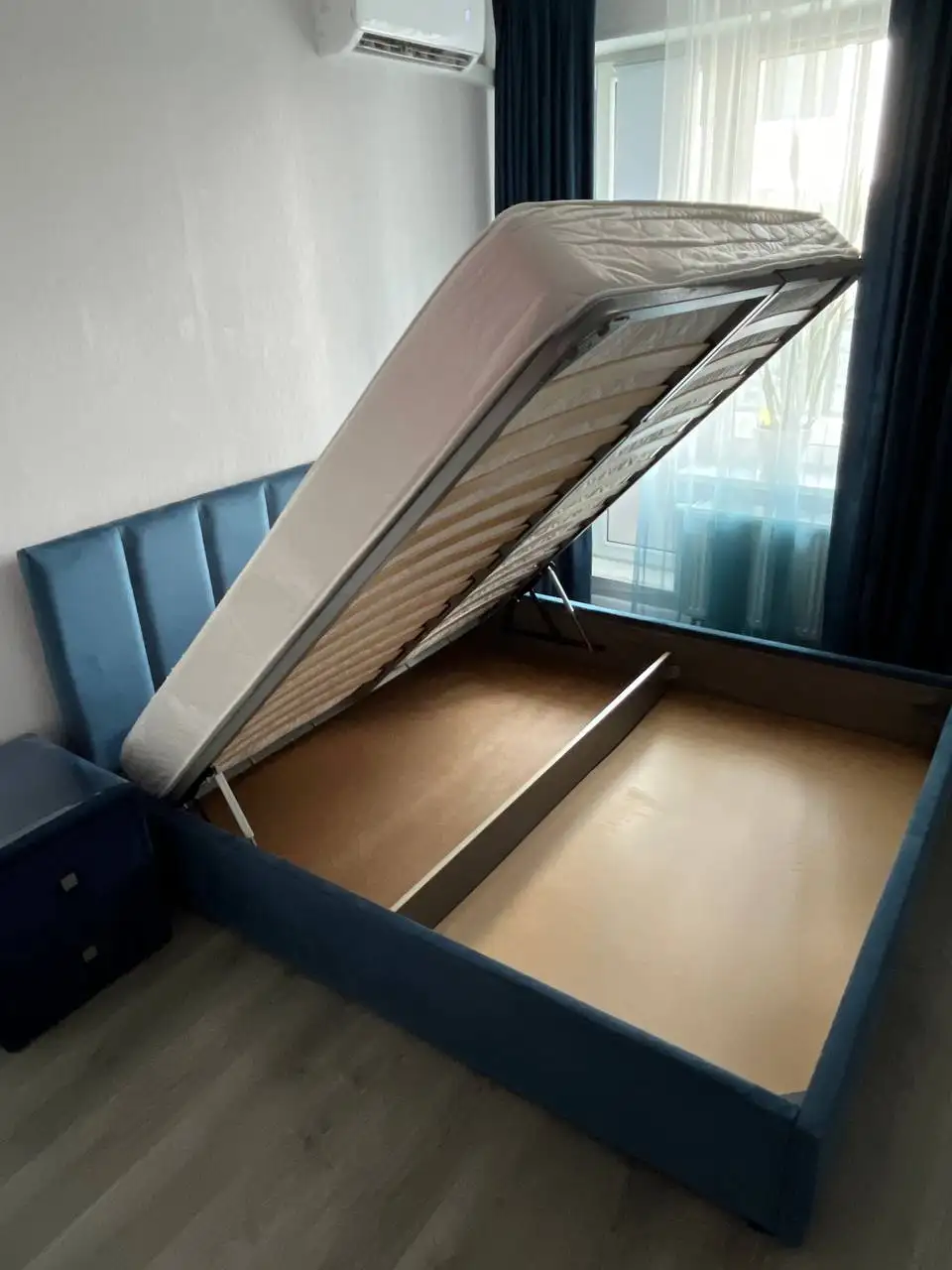Продам кровать + матрас 180x200 - Мебель (Для дома и дачи) в Балашиха