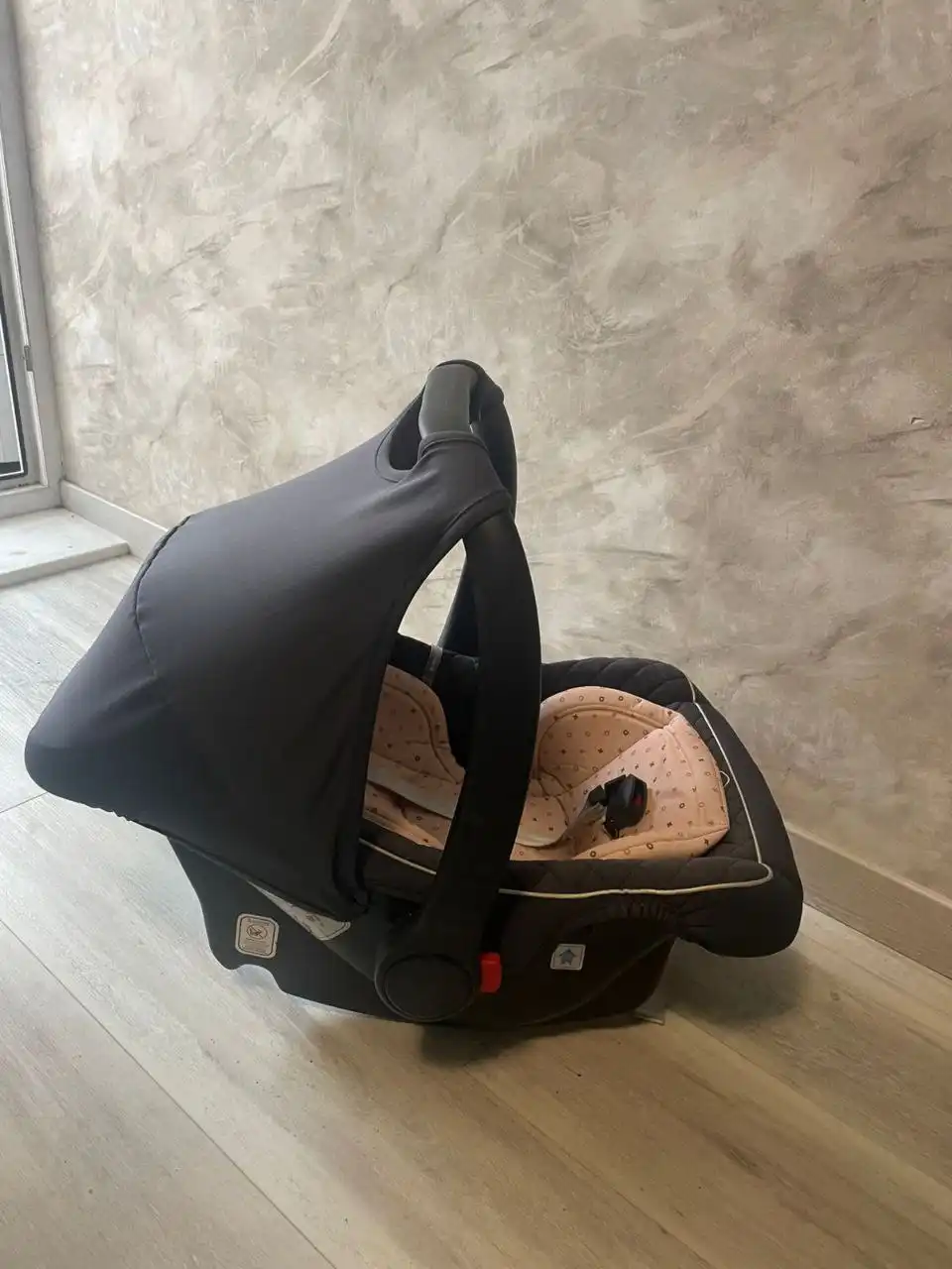 Продам автолюльку в хорошем состоянии