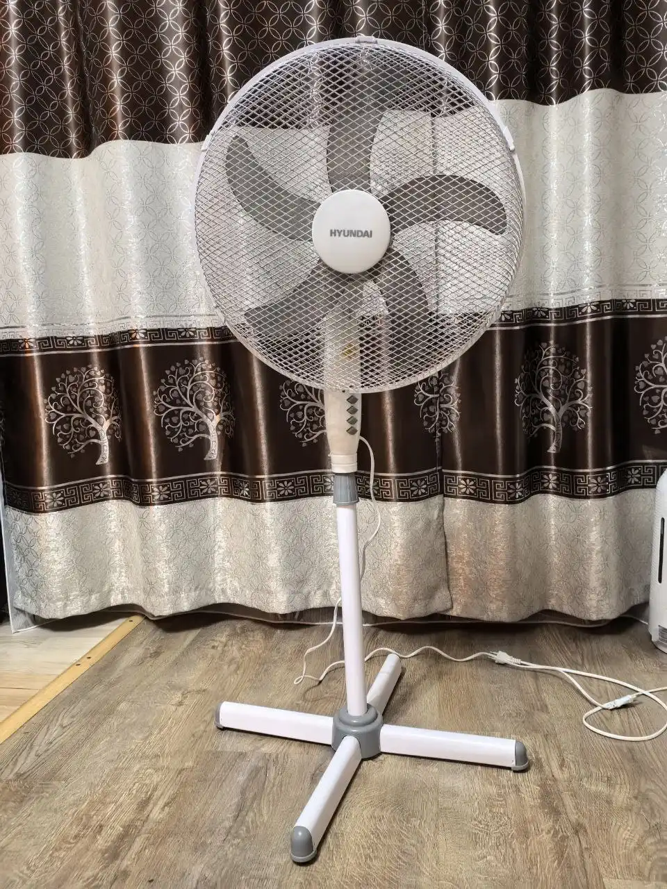 Продажа вентилятора, увлажнителя воздуха и клетки для грызунов