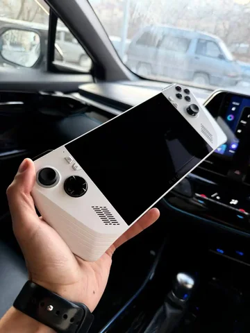 Продажа/обмен ASUS ROG Ally 16GB SSD512GB с кейсом - Электроника в Владивосток