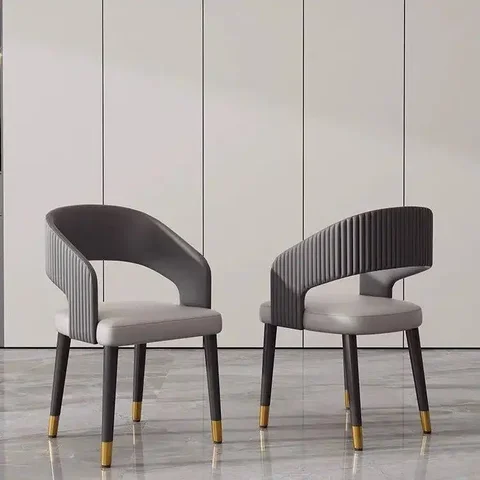 Продам обеденный стул в итальянском стиле - Шторы в Владивосток