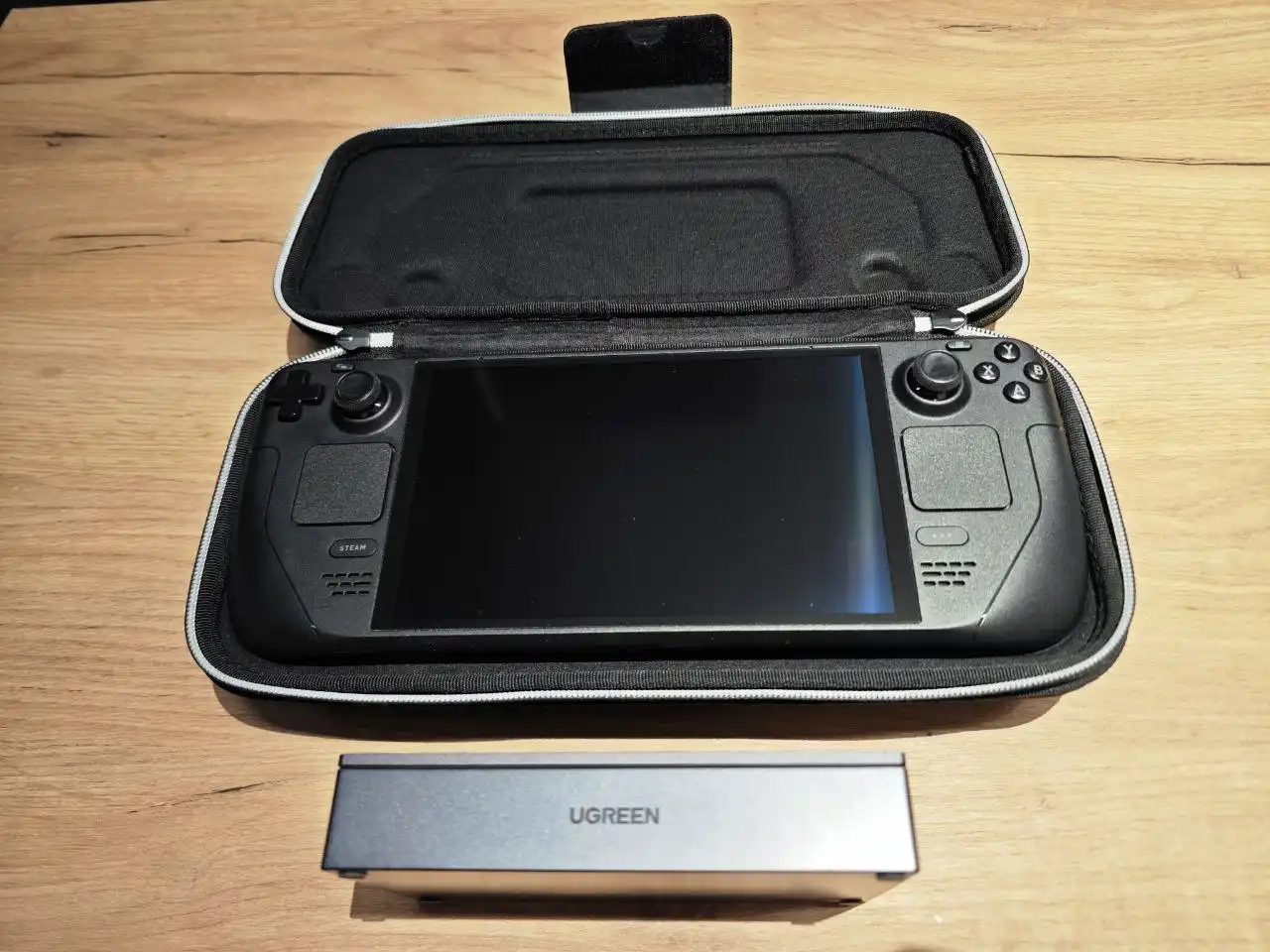 Steam Deck OLED 1 TB с док-станцией UGREEN - Игровые консоли (Электроника) в Владивосток