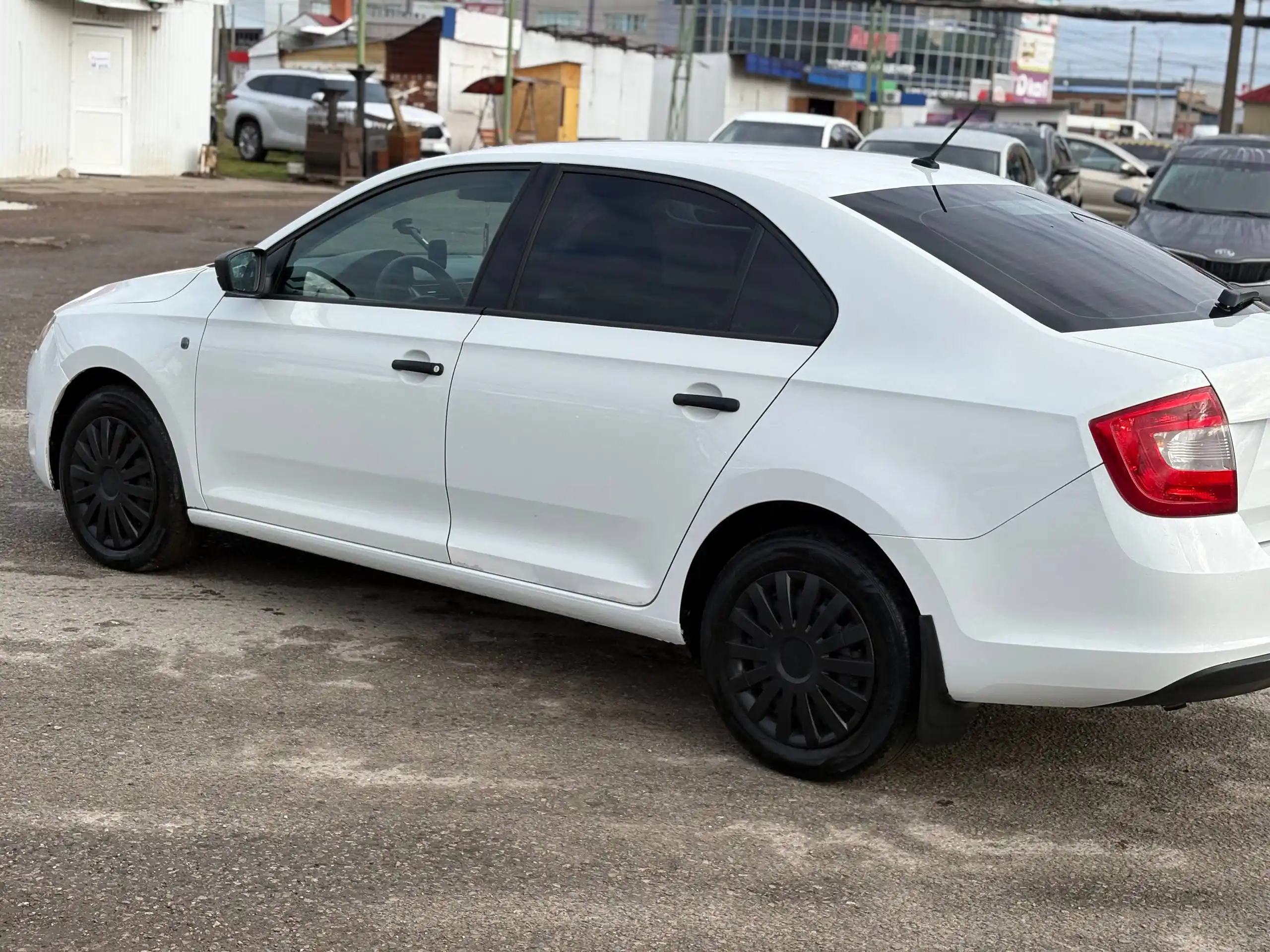 Skoda Rapid 2016 года в отличном состоянии